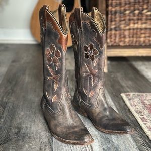 Bed Stu distressed cowboy boots 8.5